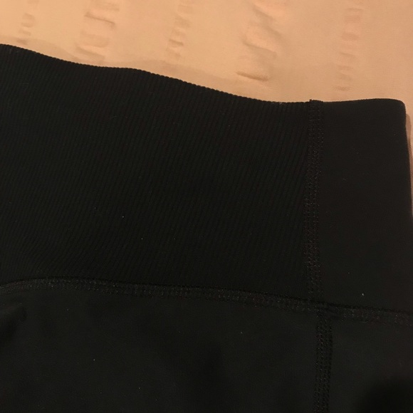 Nike Black Capri Pants - Picture 6 of 6